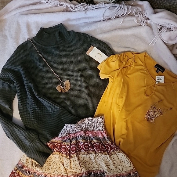 3 Pc. Lot - Picture 1 of 7